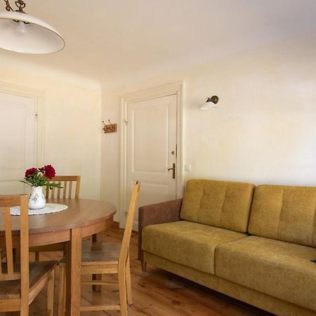 Allee Apartments กูรัซซาเร ภายนอก รูปภาพ